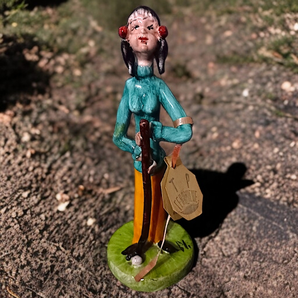 TP Ceramiche Poli Cesare Golf Figurine Female Golfer Pottery Art Gift Italy READ